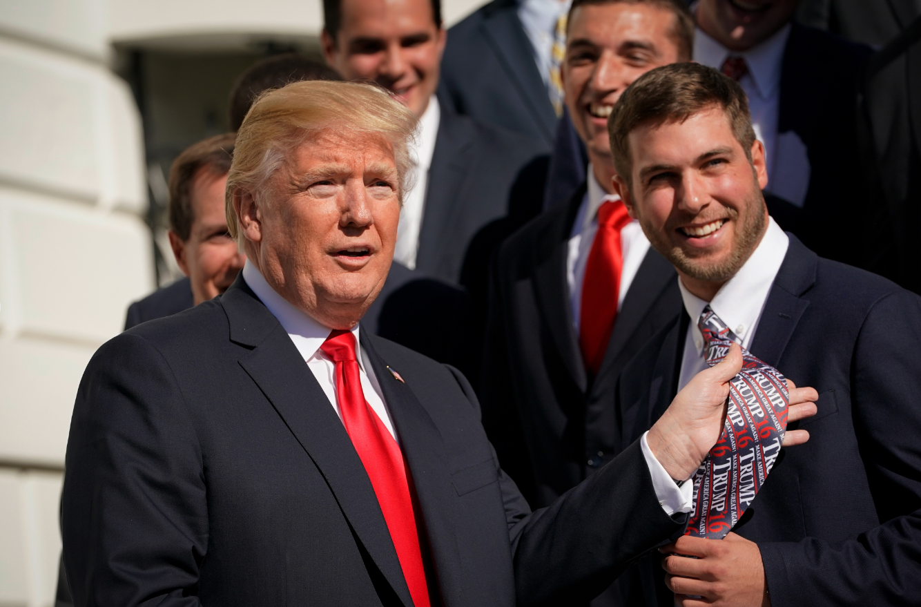 特朗普家族再屯399枚比特币！总持仓近5亿美元，释放什么信号？